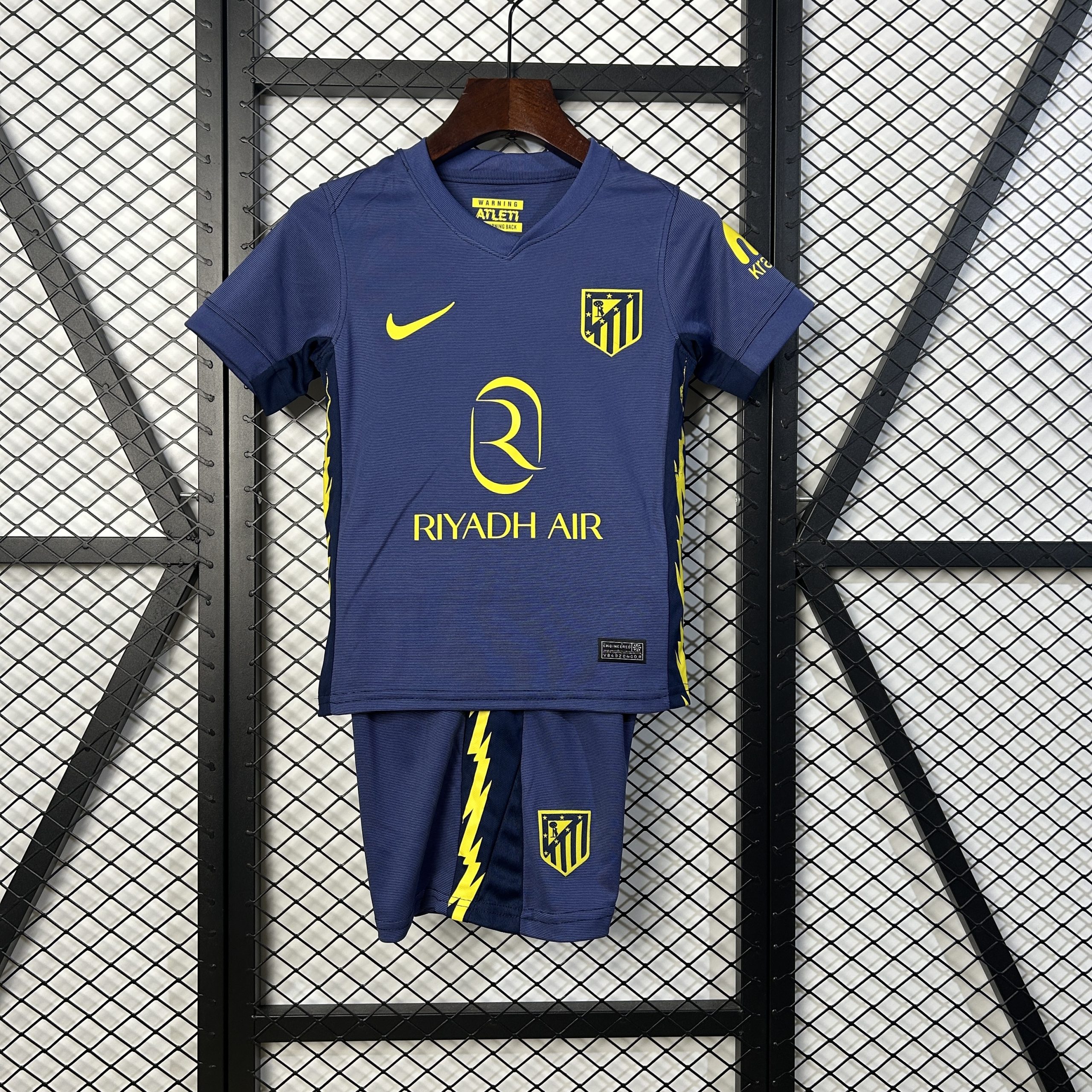 25/26 kids Atletico Madrid away size 16-28